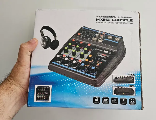 Mesa de Som com 4 Canais. Bluetooth e USB. Efeito de Delay e Repeat