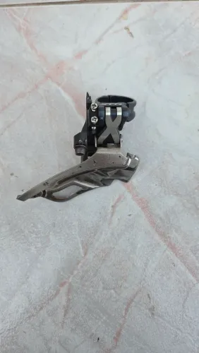 Câmbio dianteiro Shimano XTR