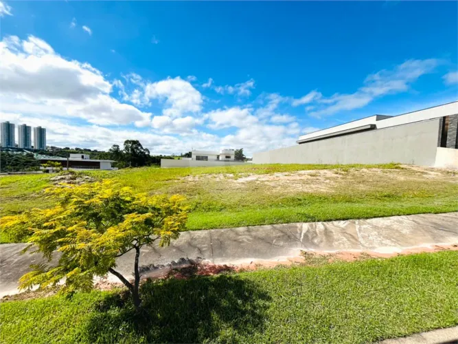 Terreno à venda no condomínio Saint Patrick, Sorocaba - SP