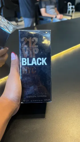 Perfume 212 VIP BLACK IMPORTADO 
