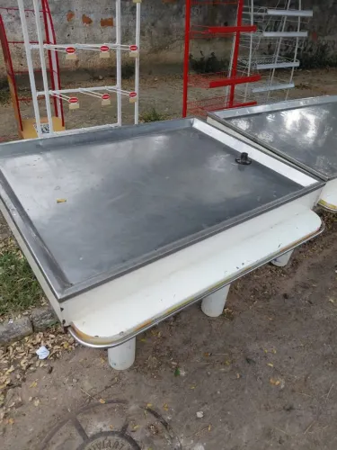 MESA EXPOSITORA