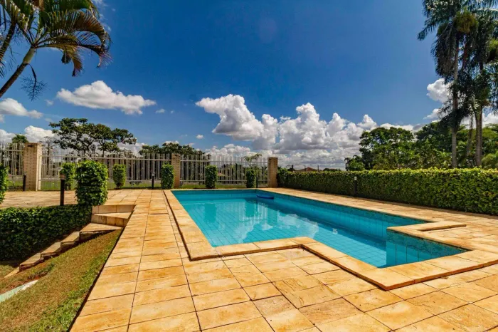 Parque Way, quadra 23, excelente casa, 5 suítes, piscina, linda vista
