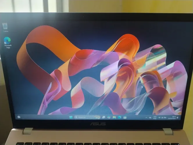 NOTEBOOK ASUS CELERON, 4 GB RAM, SSD 128, DDR4 TELA GRANDE 15.6, BEM NOVINHO