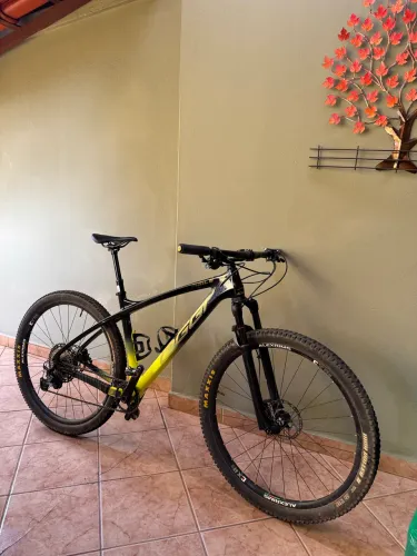 Bicicleta Oggi Carbono