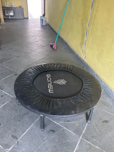 Mini trampolim para ginástica