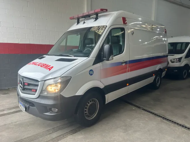 Mercedes-Benz Sprinter 415 Furgão Lon.t.alto 2.2 Dies 2016