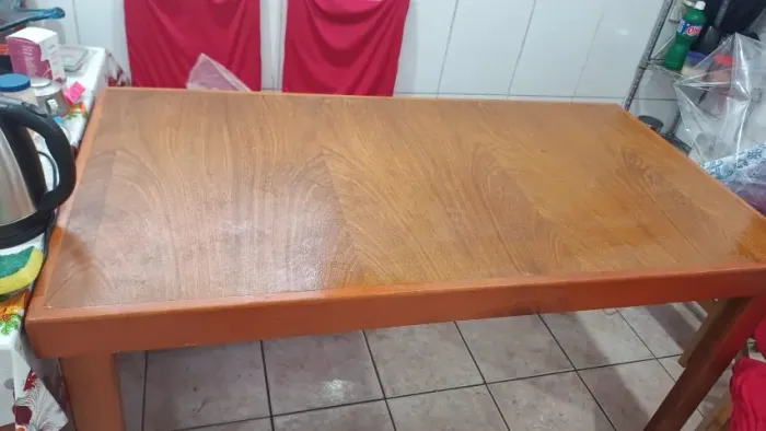 MESA DE JANTAR DE MADEIRA
