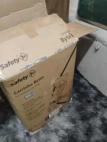 Carrinho safety 1st novo na caixa 