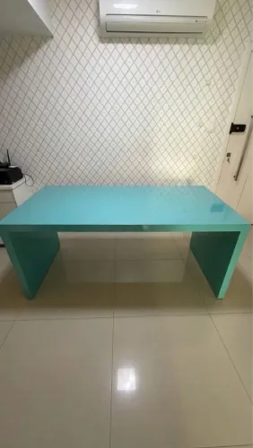 Mesa / balcão retangular cor Azul Turquesa / Verde Água.
