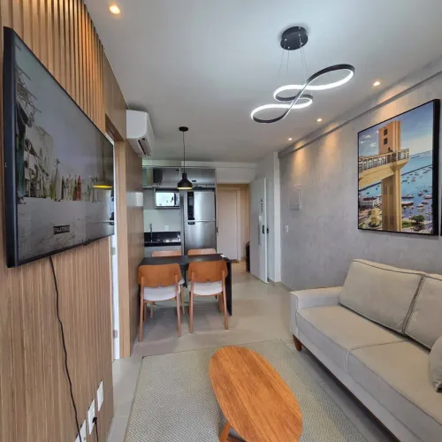 Aluguel Beach Class Ondina | 44 m² decorado com varanda.