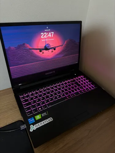 Notebook Gamer gigabyte KD G5 Rtx 3060 6gb i5-11400H 16gb ram 144hz
