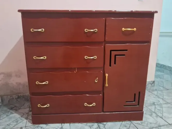 Cómoda linda 4 gavetas