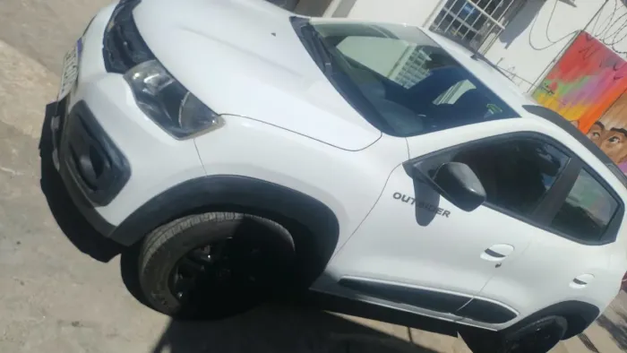 Renault Kwid Outsider 1.0 Flex 12V 5P Mec. 2020