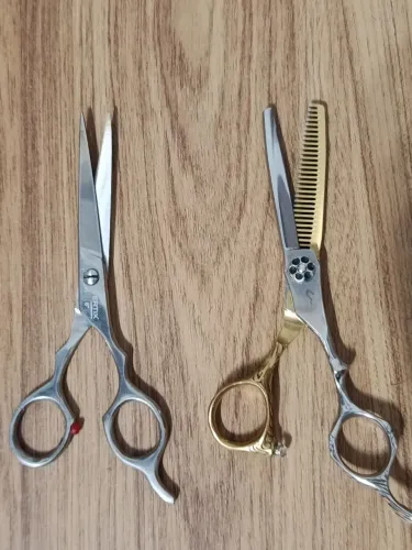 Tesoura Profissional de Barbearia