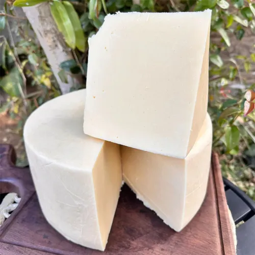 Queijo parmesão da roça