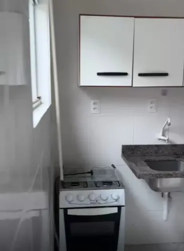 ALUGO KITNET SEMI-IMOBILIADA NO CENTRO FLORIANÓPOLIS