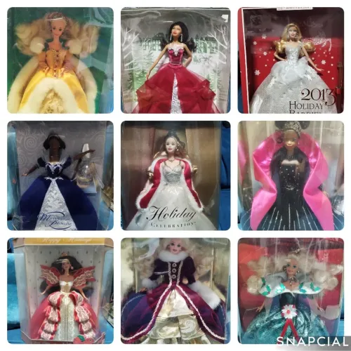 Lote com 9 Barbies Holidays