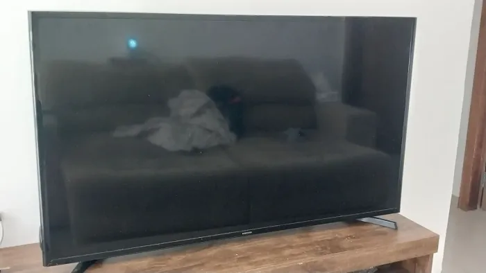 Tv Samsung J5200 49 polegadas - com defeito