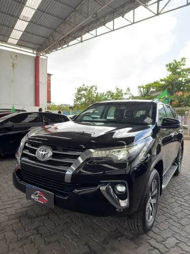 Toyota Hilux SW4 SRX 4X4 2.8 TDI 16V Dies. Aut. 2019