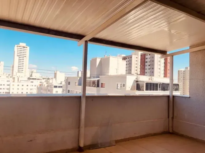 Apart. Duplex. Negrão de Lima. 3 Q/1suíte. 2 vagas garagem.