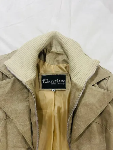 Casaco feminino de couro legítimo Questione Couros ? tamanho M