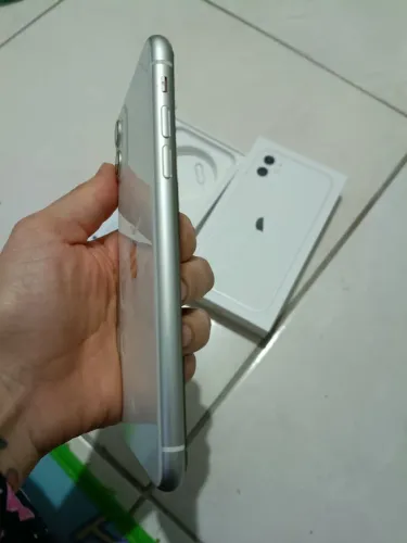 iPhone 11 128 GB ÓTIMO ESTADO