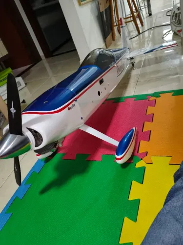 Aeromodelo 20cc a gasolina
