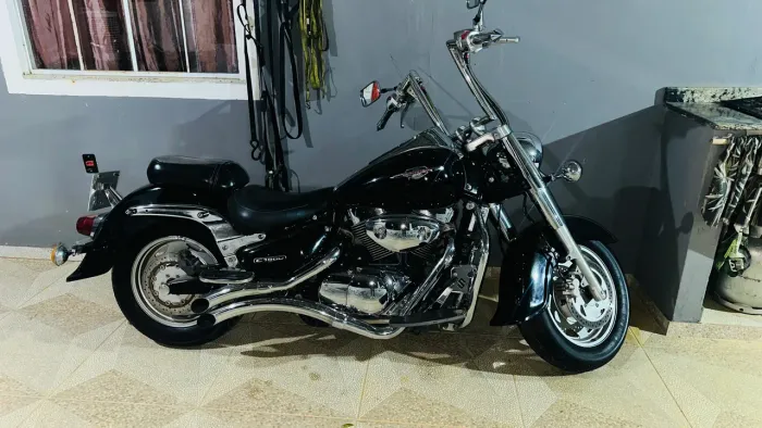 Vendo muito conservada vários acessórios, 1.500 cilindtadas *