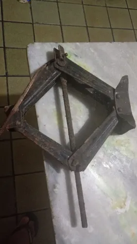 Um macaco o o carro não fique na rua e não peça empretado porque quado vc não tem niguen