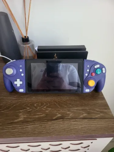 Switch V1 (DESBLOQUEADO) + ProControler + 2 JoyCon + GC Controler + 1 HubDock