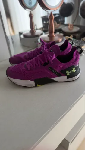 Tênis under armour roxo para Cross