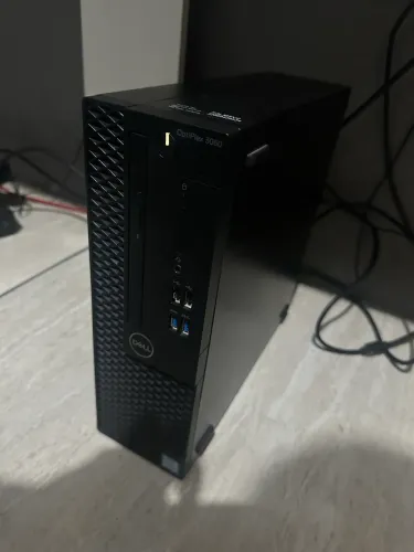 Vendo Computador DELL Optiplex 3060 Com Excelente Estado de Uso.