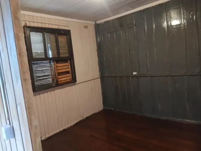 Alugo casa de madeira - içara