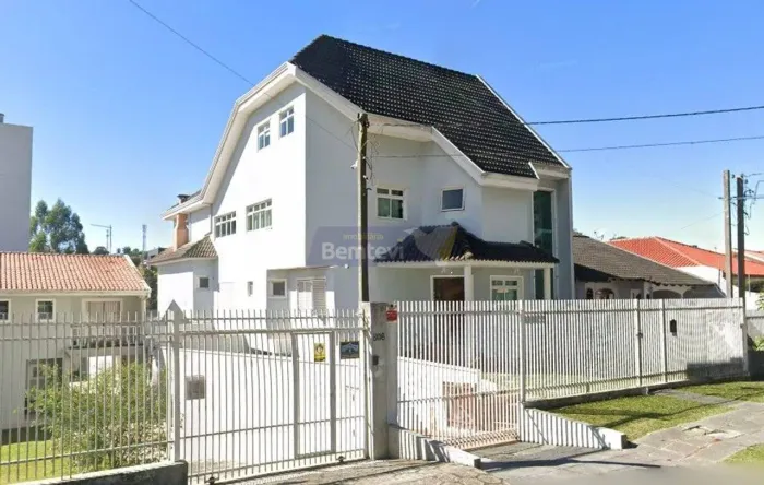 Casa com 3 dormitórios à venda, 410 m² por R$ 1.380.422,77 - Tingui - Curitiba/PR