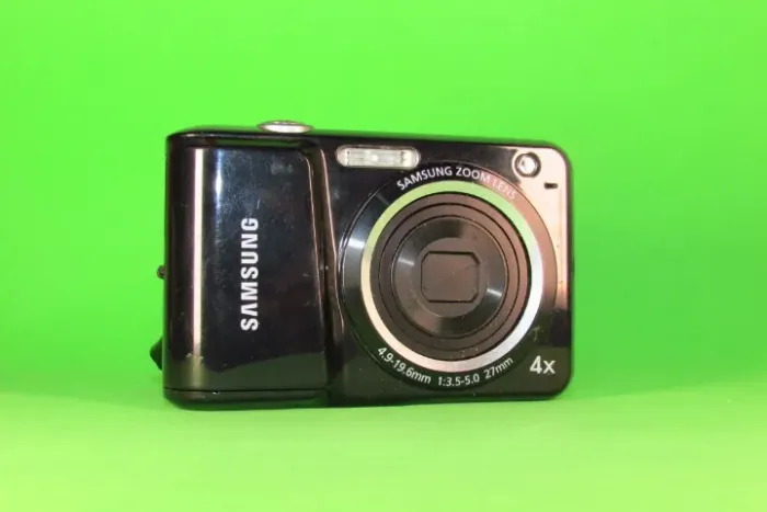 Samsung ES25 com acessórios