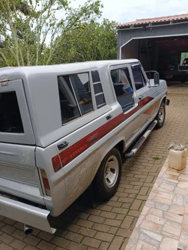 Ford F-1000 S. S. Diesel / S.s. Diesel Turbo 1985