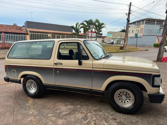 Chevrolet Bonanza S / Luxe 4.0 Diesel Turbo 1990