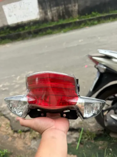 Lanterna traseira biz 125 original Honda