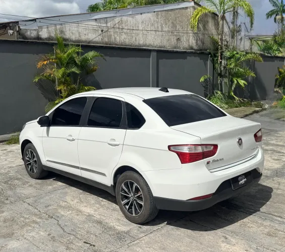 Fiat Grand Siena Essence Dual. 1.6 Flex 16V 2016