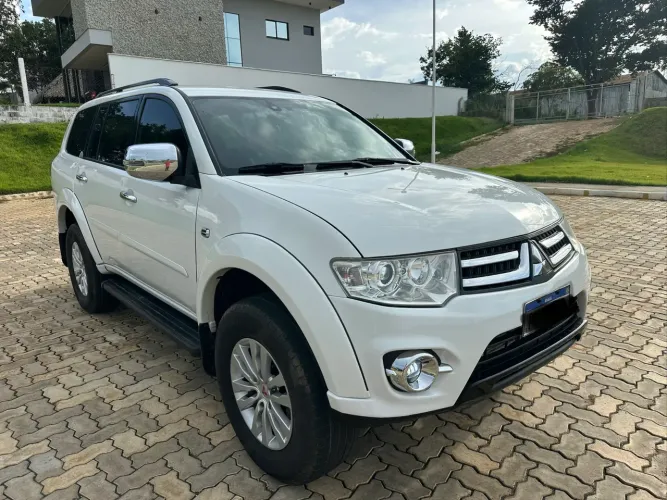 Mitsubishi Pajero Dakar HPE 3.2 4X4 T.I Dies 5P AUT 2015