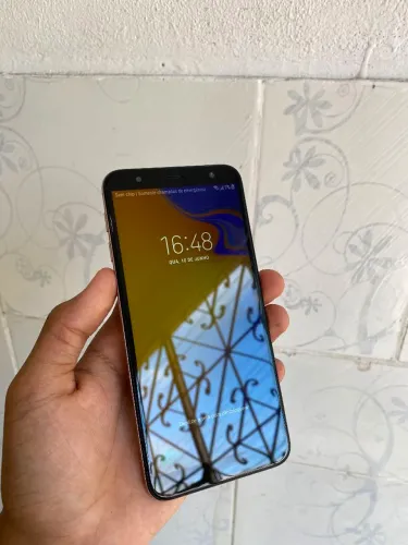 Celular - Samsung J4 Core 