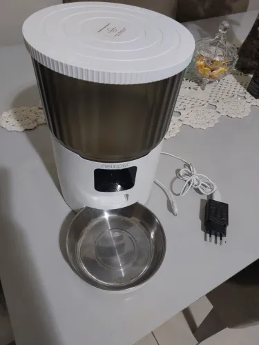 Comedouro automático