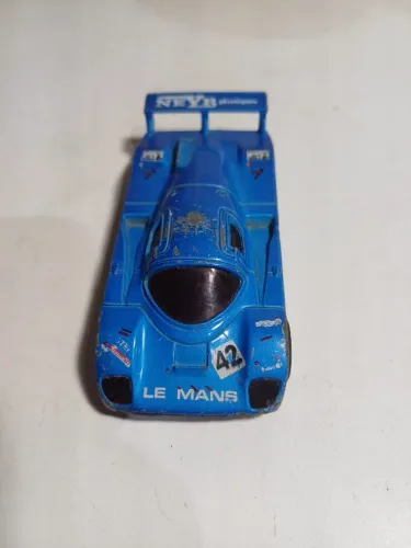 Carro de corrida Sauber C8 24 horas LeMans grupo C brinquedo modelo fundido 1:43 azul 1987
