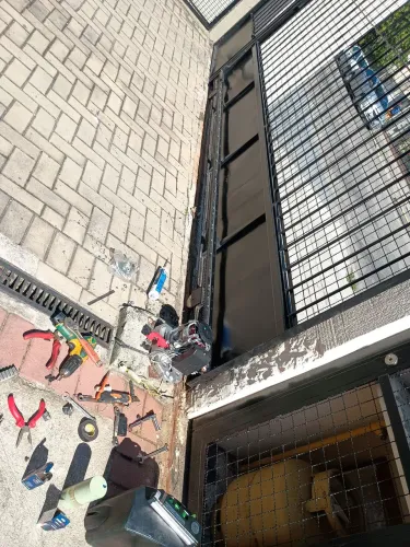 Conserto de portão automático, garagem e condomínio