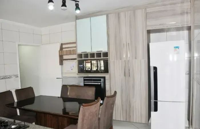 Sobrado mobiliado para aluguel com 100 metros com 2 quartos,1 vaga Jardim Mangalot - Pirit