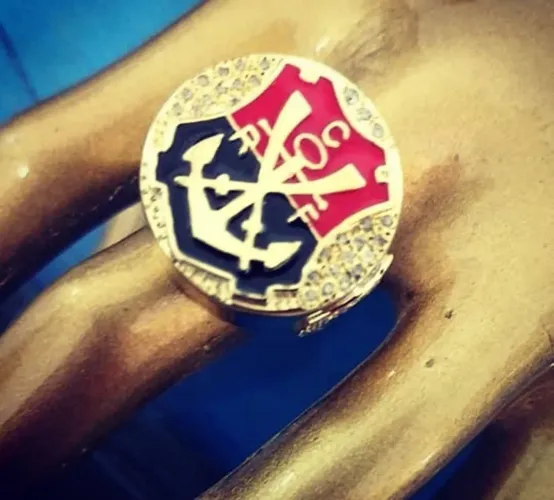 Jóias artesanais feitas por encomenda em ouro 18k
