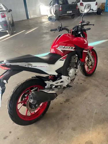 Can twister 250 cc com AbsVendo ou troco