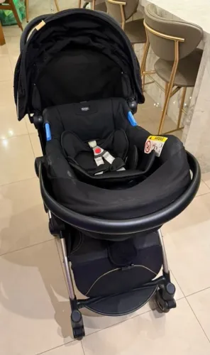 Carrinho Chicco Goody Plus + Bebê Conforto Kaily + Base e Adaptadores