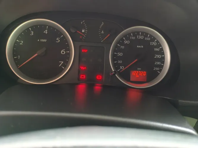Renault Symbol Expression Hi-flex 1.6 8V 4P 2011