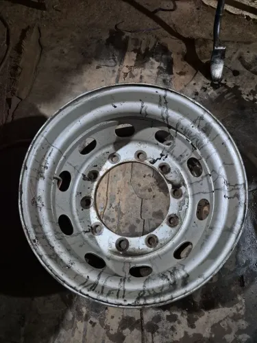 Roda Ferro 275 / 80 R 22.5